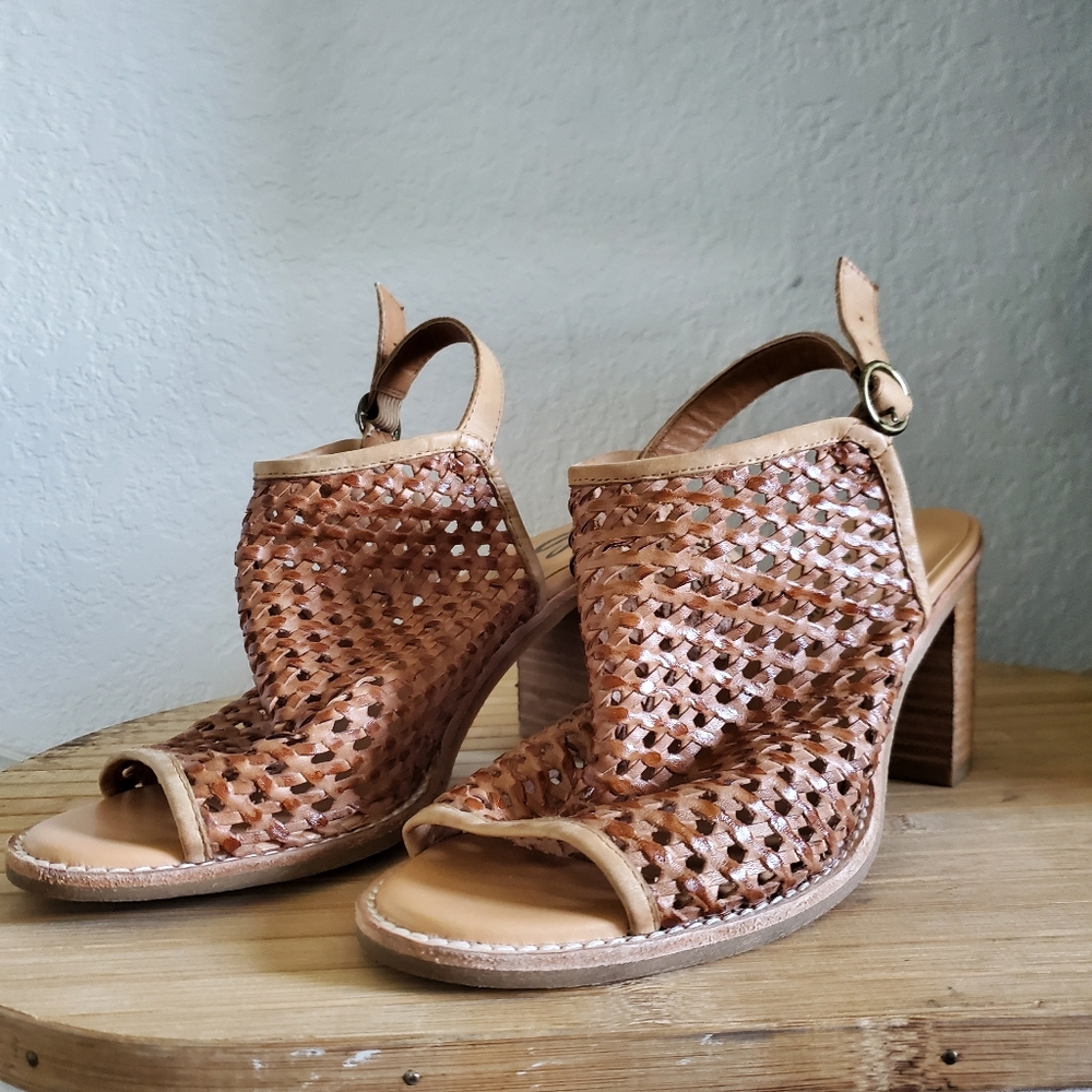❣️Weaved Heel Sandals